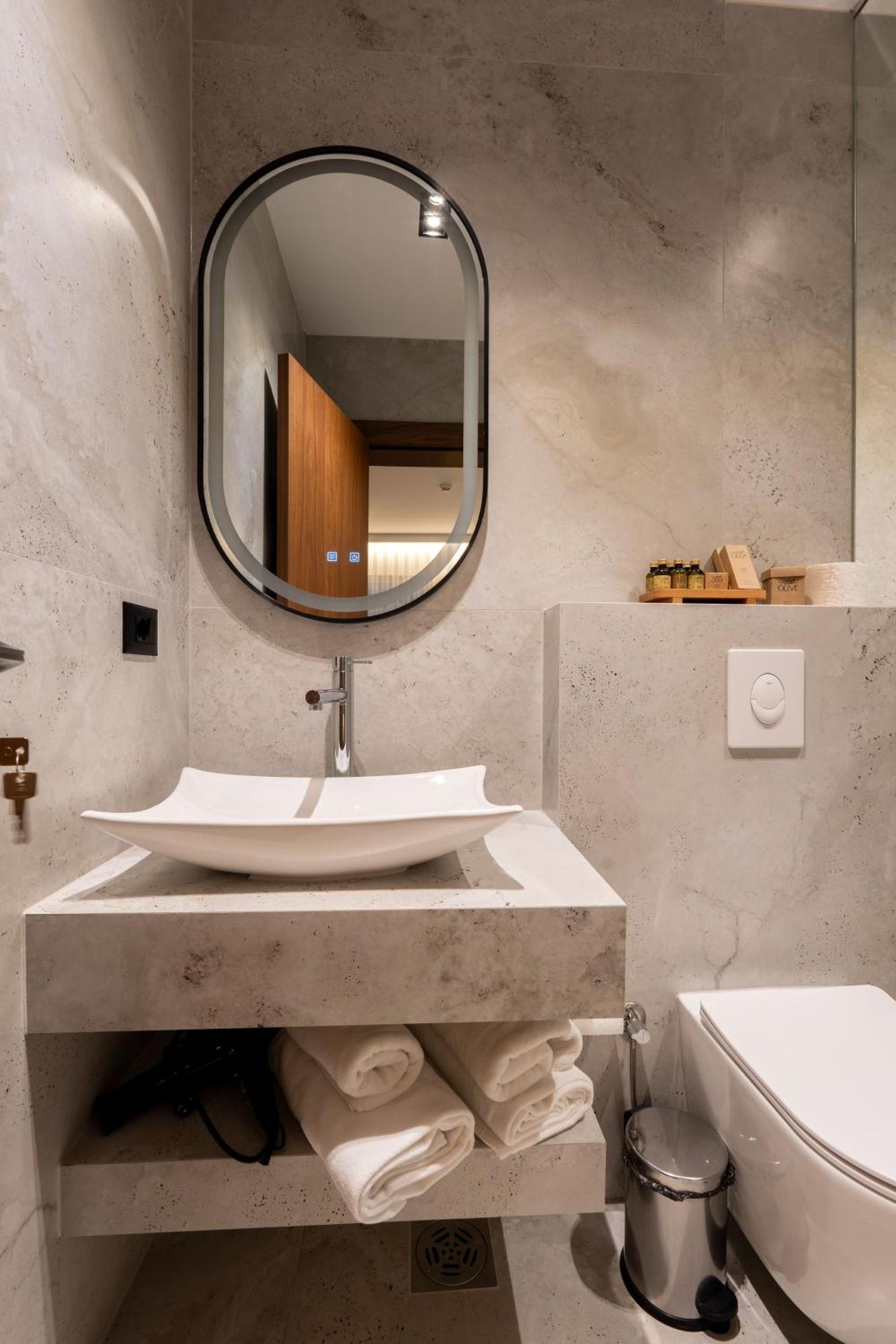 Ruby Hotel Prishtina Pristina Kültér fotó