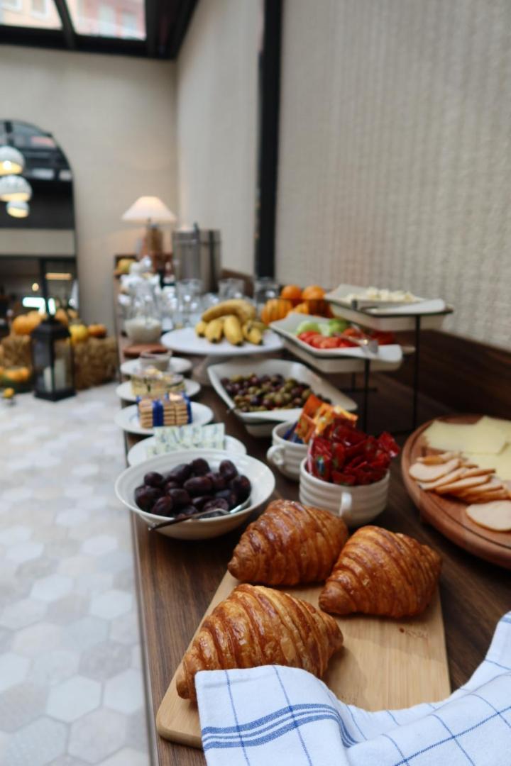 Ruby Hotel Prishtina Pristina Kültér fotó